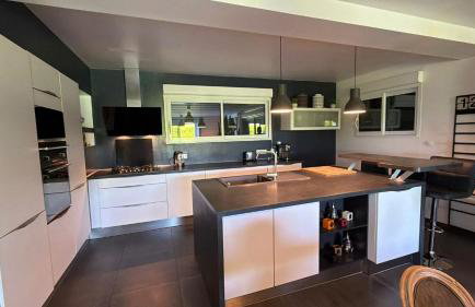 Villa climatisée à Troyes piscine chauffée sans vis à vis et jacuzzi massant - Foto 54
