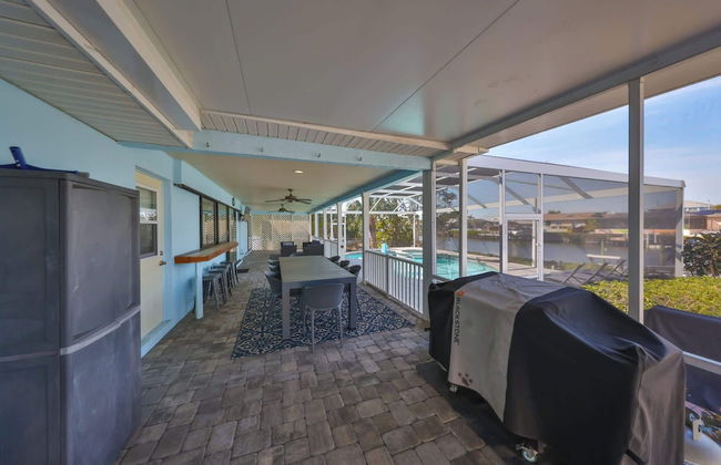 Waterfront Pool House w/ Heated Pool! - Foto 39