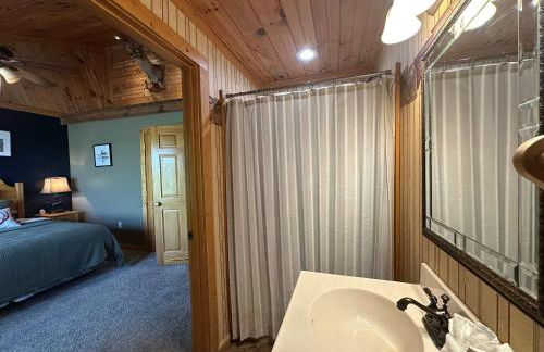 5 BDR for 20 with Hot Tub Pool Table & Lake View - Foto 32