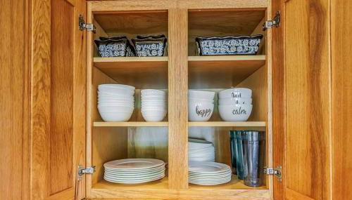 Walk-In Skiing/Tubing Across at Summit East - Foto 4