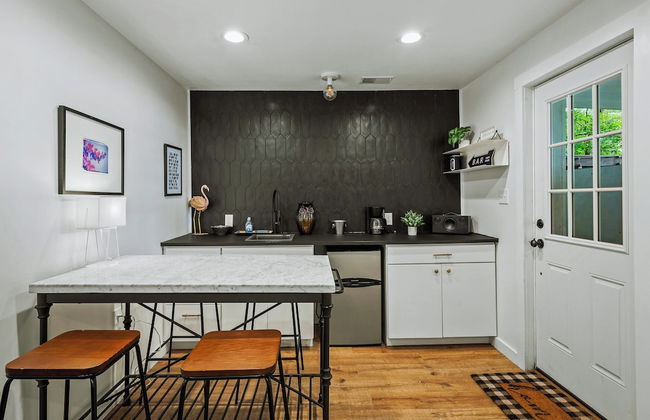 Lake Daze by Avantstay Lakefront w/ Modern Interior, Enclosed Porch & Hot Tub - Foto 24