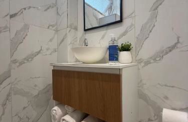 Studio com ar condicionado em frente a praia de Santos! - Foto 13