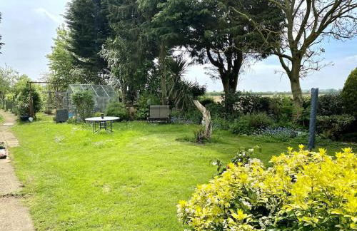 EasyRest - Spacious Detached House - 10 Beds - 5 Bedrooms - 4 Bathrooms - Secure Parking 5 Vehicles - Excellent Road Links - Perfect for Contractors & Large Groups - Foto 41