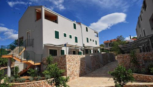 Apartments Kala mendula - Photo 3, Garden, Garden view