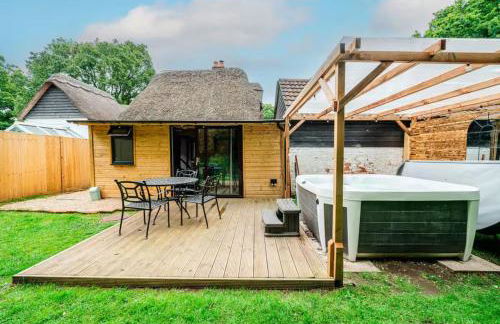 Cadnam Cottage with Private Hot Tub, New Forest - Foto 7