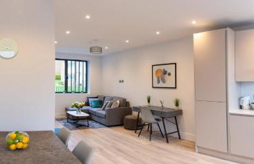 Hendon Luxury Home 2 - Photo 1