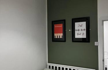 ResiLets - Plessey Road House, Large, Modern Home - Foto 32