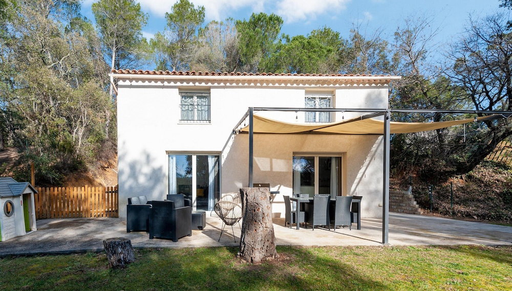 Beautiful Holiday Home With Garden - Foto 1, Imagen principal
