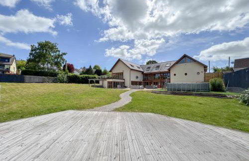 Highview House, Llandevaud - Foto 24