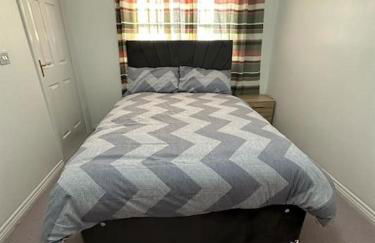 Spacious & Lovely 4 Bedroom Home in Manchester - Foto 13