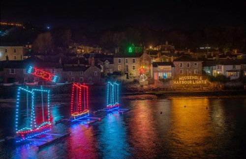 Tides Reach - Free WiFi - Harbourside - Wood Burner - Coffee Machine - Photo 27