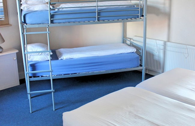 Sandpiper Holiday Apartments - Photo 17