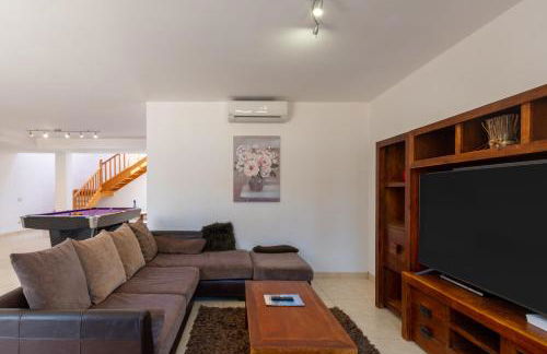 CASA LAURA VISTA LOBOS - spacious Villa with heatable pool and sea views - Photo 27