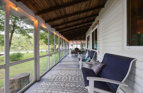 Lakeside Haven, a Modern Cottage with Lake Views - Foto 15