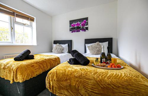 Milton Keynes for Families and Contractors with Private Parking - Foto 26