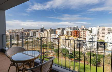 Gorgeous Apartment with City View by LovelyStay - Foto 27