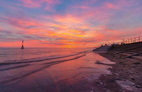 Lovely 2 Bed Full House By The Beach - Foto 19