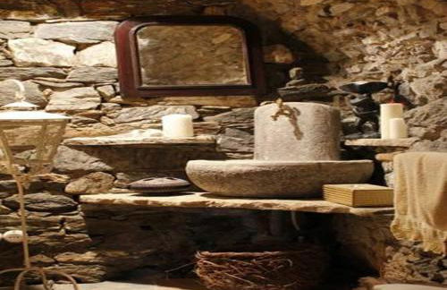 Chalet in Aosta near Pila Ski Lifts - Photo 42