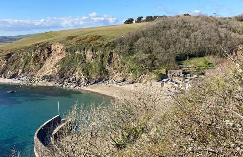 Stunning River Views, Tranquil Split-Level House, Private Garden & Parking - Foto 31