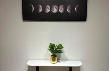 Comfortable 2BR Getaway Close to The Woodlands - Foto 11