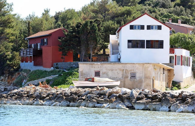 Apartment Located Directly on the Sea, With sea Views and Stunning Views - Photo 14