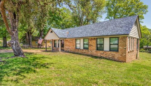 Schoolfield Collective - Photo 2