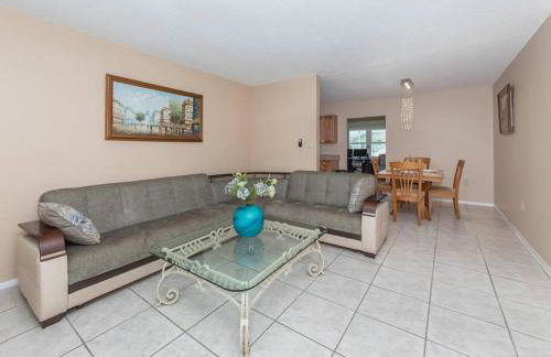 New Gem! Charming vacation home - Casa Y&V - Photo 2