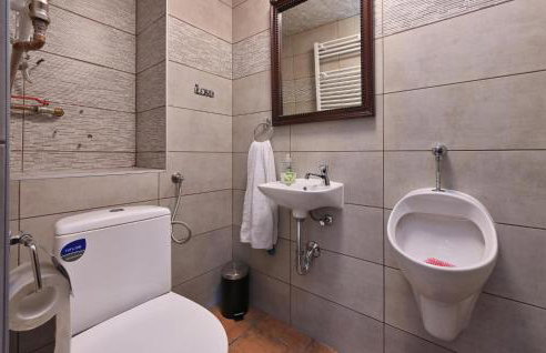 3 Bedroom Amazing Home In Lepoglava - Foto 39