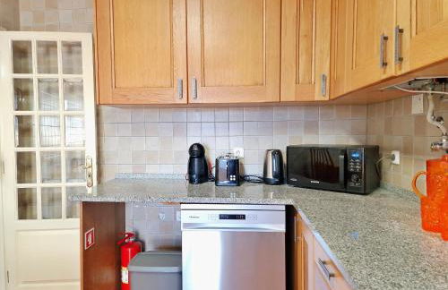 MBird Rosário Family House with Private Jacuzzi - Foto 28