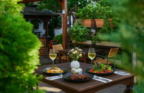 Gelbe Koffer - Großes 3 SZ Apartment Homburg - 1 km Uniklinik - bis 6 Pers - Balkon - Parkplatz - Self-Check-in - Foto 34