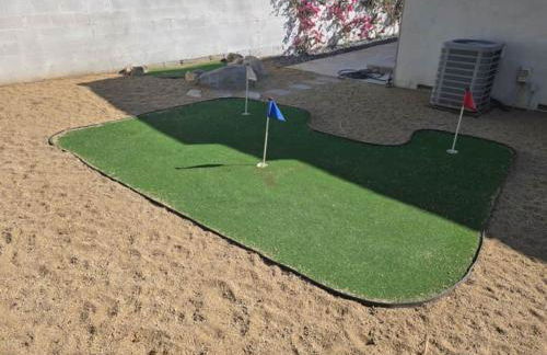 The Pink Paloma - A Barbie Inspired Villa in Palm Springs - Photo 51