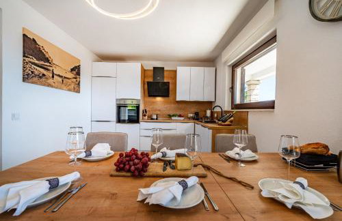 Villa Kadena - Luxury Seaside Villa with Private Heated Pool - Photo 18