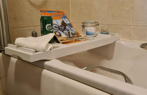 The Shambles by Spires justn3 miles from Birches Valley visitors centre home to MTB trails Follow the Dog and the Monkey Trail - Foto 12