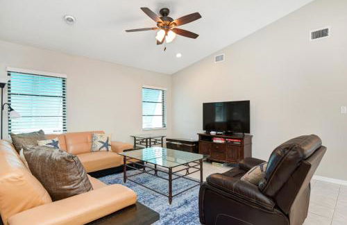 Waterfront Paradise! Heated Pool, Dock, Grill, Fishing near restaurants and shops - Foto 15