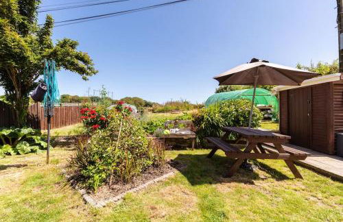 Good Life on the Coast - Foto 23