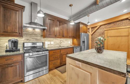 Moore on Main - Foto 12