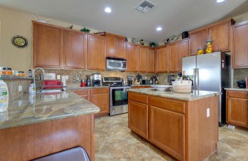 Maricopa Desert Oasis Fenced Yard with Hot Tub - Photo 9