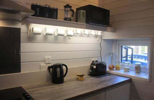 The Scullery - a quirky annex with wood fire - Foto 43