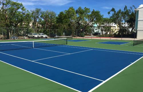 LIC Mgr - LUXURIOUS 2 BED 3 BATH PENTHOUSE SUITE - PANORAMIC OCEAN VIEWS! INDOOR PICKLEBALL - SPEAKEASY! - Foto 43