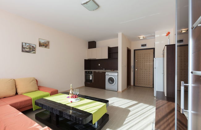 Beachfront Studio in Rich Beach - Photo 7