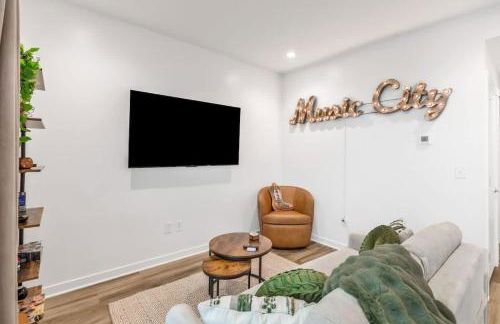 Huge Private Patio with Games & Skyline Views - Foto 11