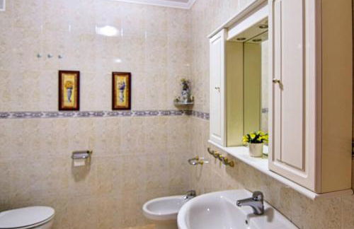 Cómodo y coqueto chalet con jardín en Argoños - Foto 15