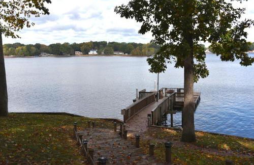 Secluded Private Lake Getaway - Foto 1