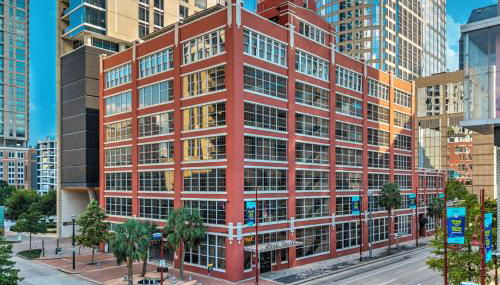 The District at Hogg Palace, A Wyndham Hotel - Photo 4