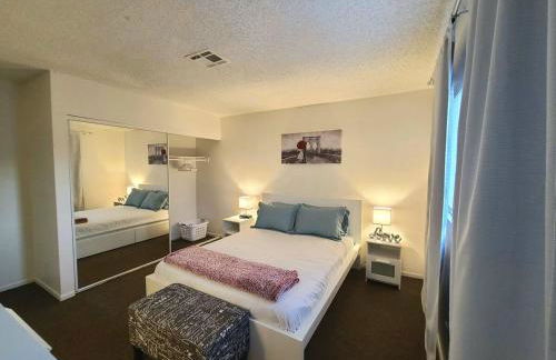 2 bed 2 bath downtown vegas near the strip - Foto 34