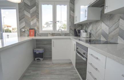 Modern Detached 4 Bed 3 Bath Villa with private pool close to all amenities - Foto 16