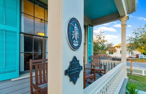 Historic 1871 Coastal Breeze with Heated Pool - Restoring Galveston - Photo 10