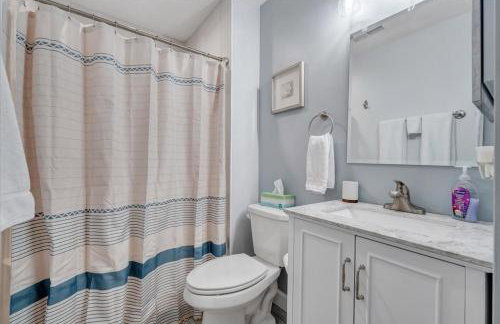 Lake Vibes - Pet Friendly Lakefront Condo! - Photo 23