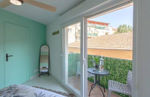 L44 1BDR Flat 10mins walk to port/Balcon, Parking, AC - Foto 9