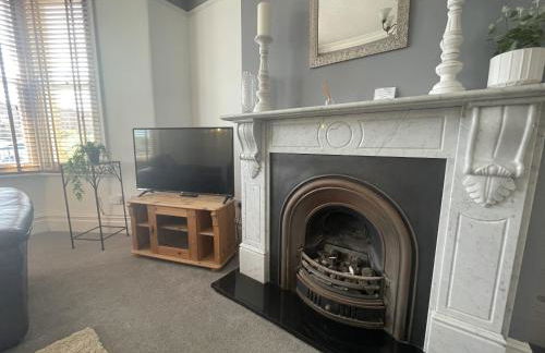 Restful Harbourside Apartment with Garden - Foto 16